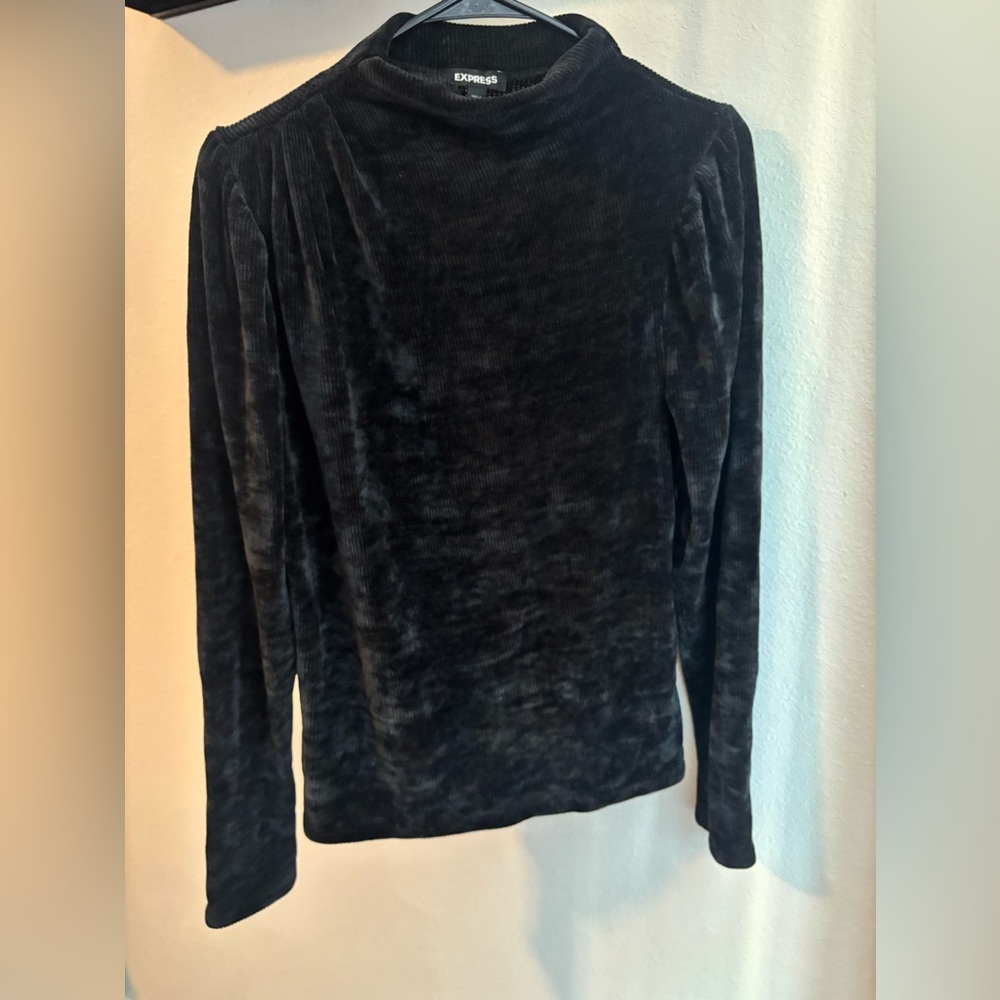 Express Velvet Sweater In Black